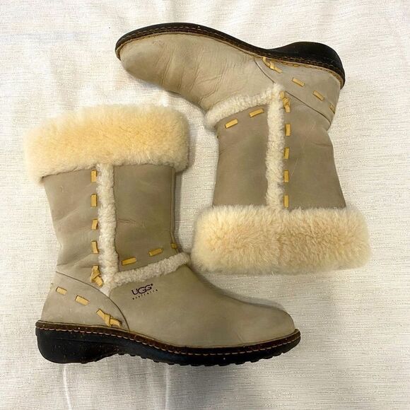 UGG Australia Elijo Boots Women Size 9 - Picture 1 of 9